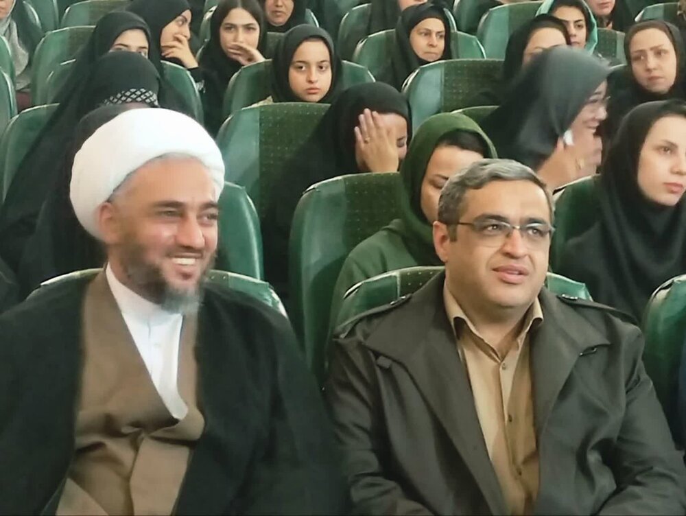 همایش «پناهگاه قلب» با محوریت آموزش تکنیکهای قرآنی در بم برگزار شد