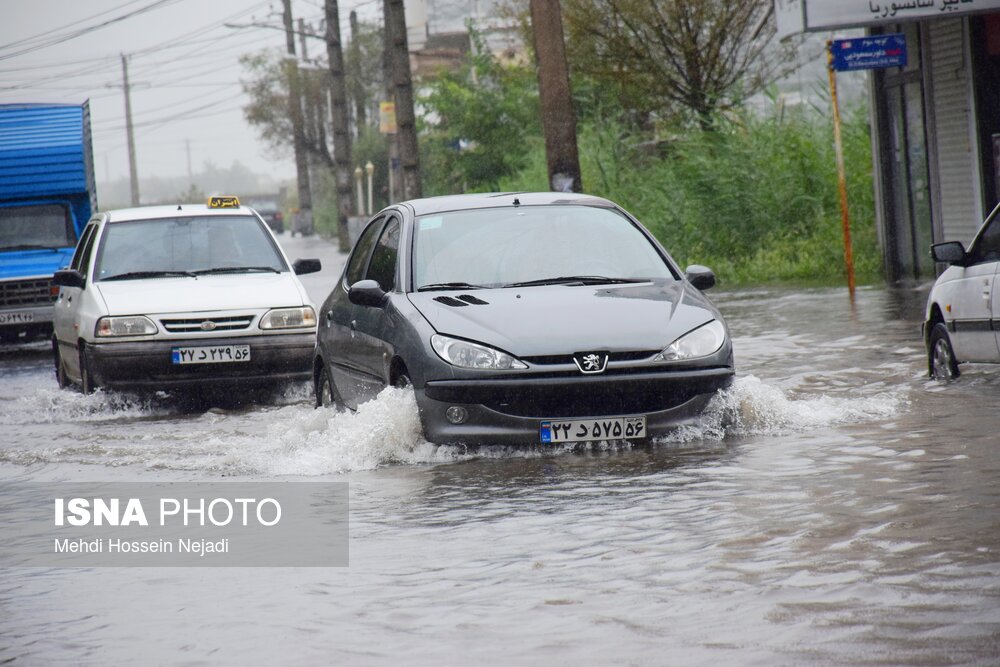 هشدار پلیس کرمان نسبت به خطرات رانندگی در بارندگی/مراجعه زودهنگام به تعویض پلاک ممنوع