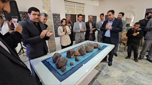 رونمایی از شهاب‌سنگ آکوندریت در دومین جشنواره شهاب‌سنگ و گوهرسنگ زرند