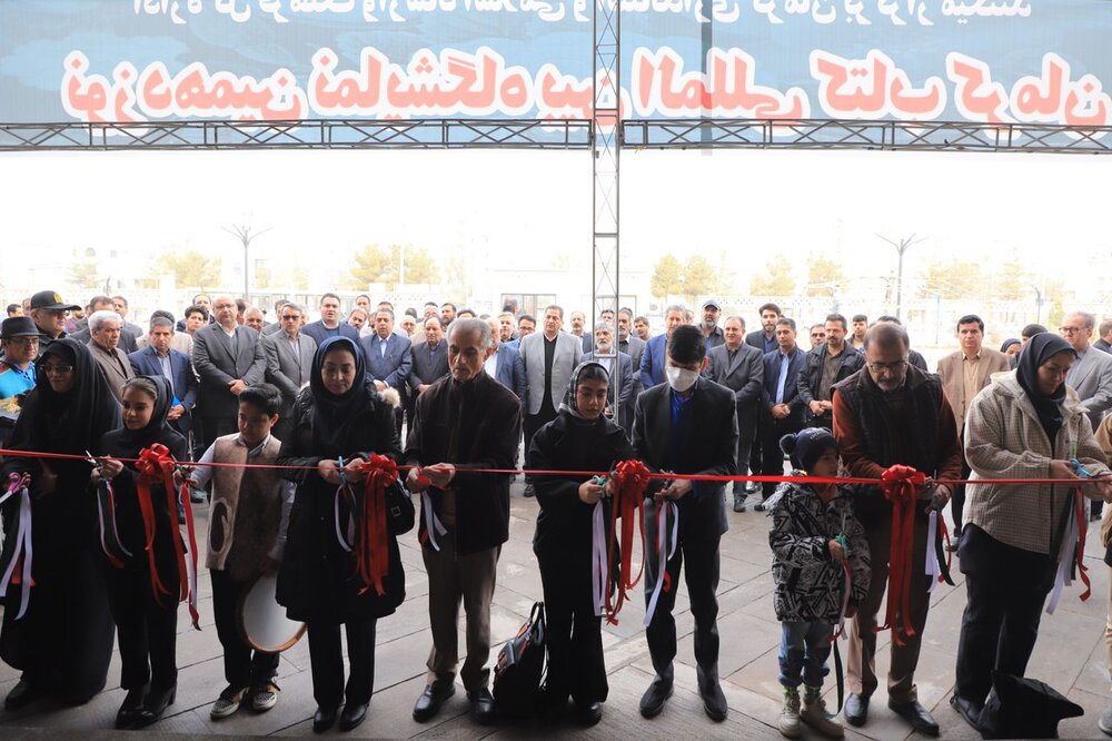 نوزدهمین نمایشگاه کتاب استان کرمان گشایش یافت