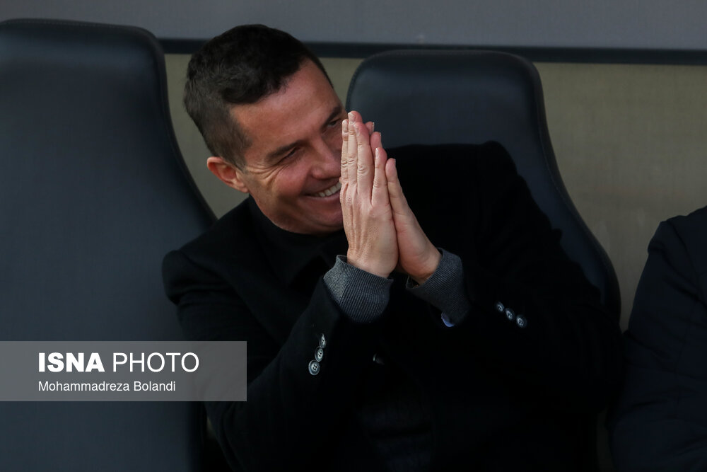 واکنش اوسمار به پوشیدن لباس تیره در بازی‌ها