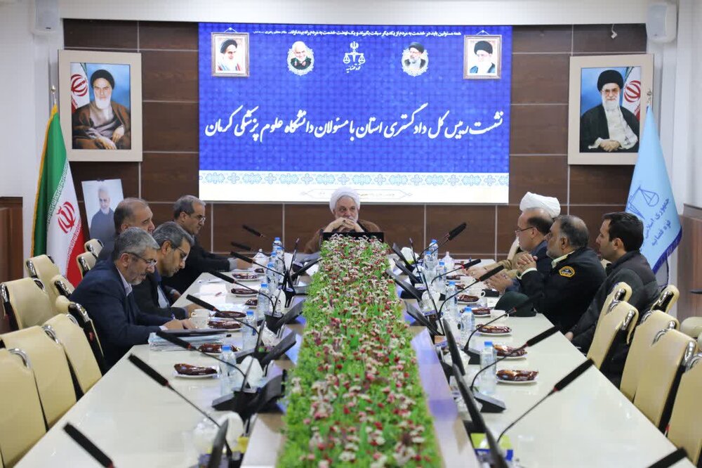 هشدار رئیس کل دادگستری کرمان به پزشکان متخلف/دادستان : با زیرمیزی‌بگیران برخورد می‌کنیم