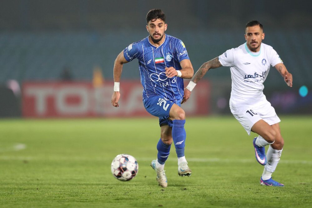 کیفیت پایین چمن شهرقدس و شعار علیه مهدی تارتار