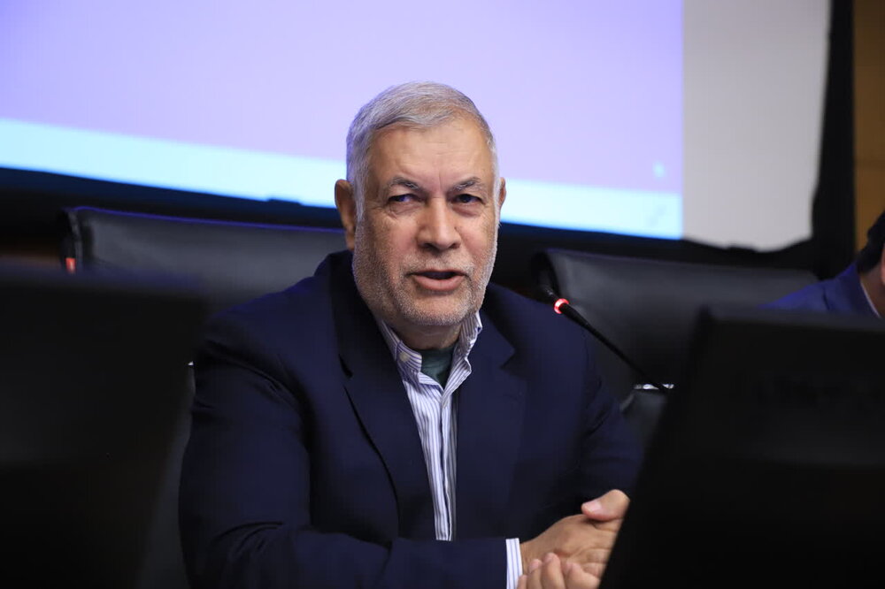 نماینده مردم کرمان: مدیران اجرایی استان باید مسئولیت تصمیم‌گیری را برعهده بگیرند