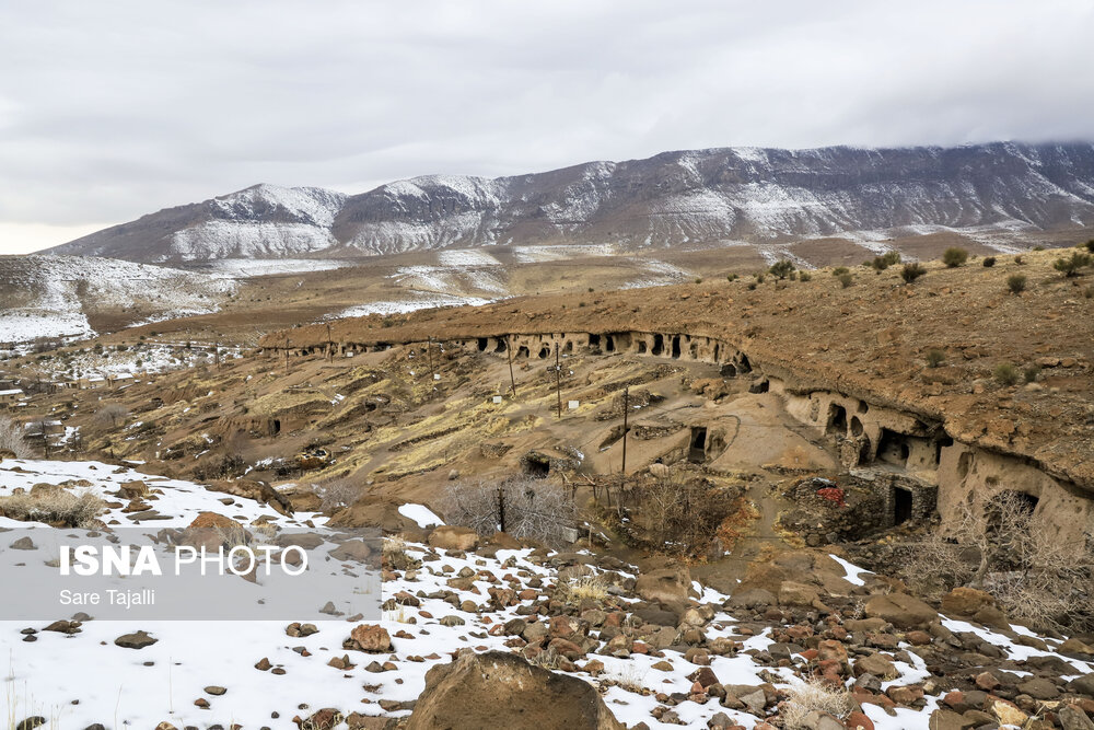 طبیعت برفی روستای دستکند میمند کرمان