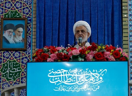 خطیب موقت جمعه کرمان: در اعتراضات اخیر مردم هوشیارانه صف خود را از دشمنان جدا کردند